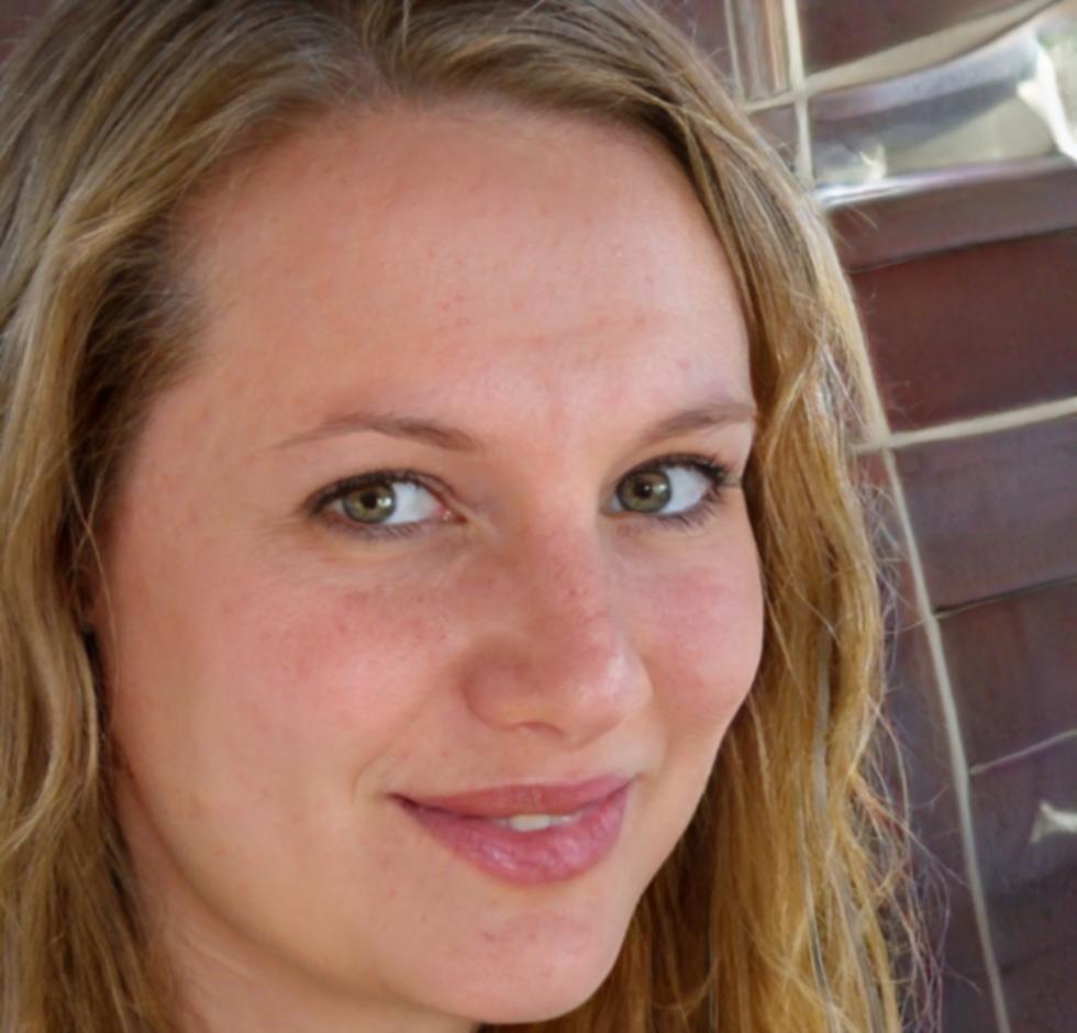 Retrato profesional de Esperanza Vega